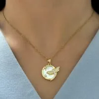 Sadə və zərif kulon boyunbağı